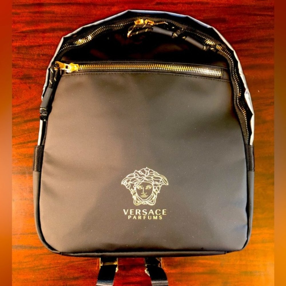💥Moving to @the_bag_guy💥VERSACE PARFUMS - Women’s Backpack - Black and Gold - Picture 4 of 10